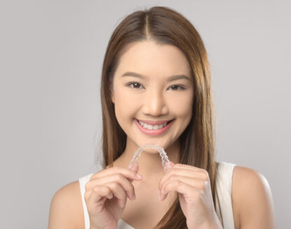 Exploring the Advantages of Invisalign for Both Adults and Teens 